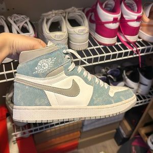 jordan 1 high hyper royal